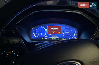 Внедорожник / Кроссовер Ford Escape 2020 в 