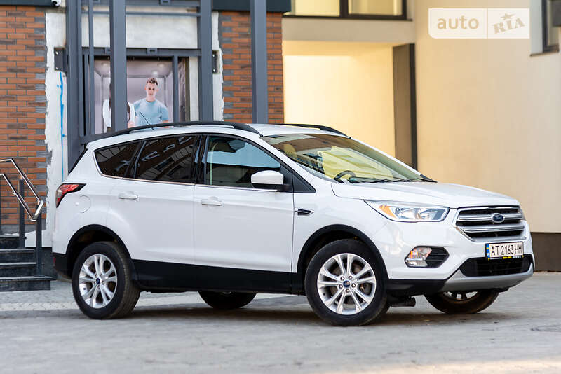 Внедорожник / Кроссовер Ford Escape 2018 в Коломые