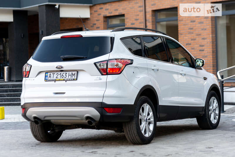 Внедорожник / Кроссовер Ford Escape 2018 в Коломые