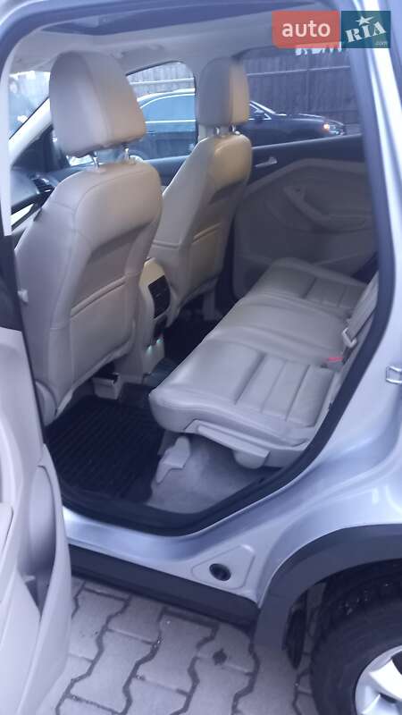 Внедорожник / Кроссовер Ford Escape 2016 в Хмельницком