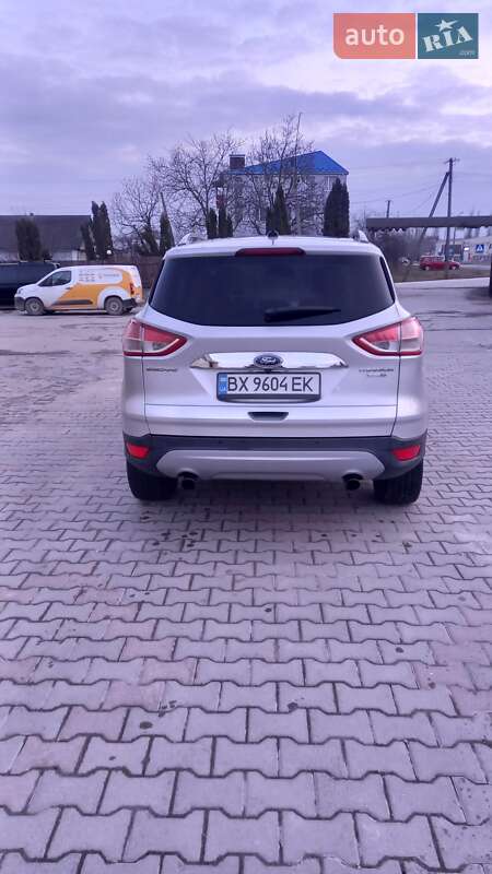 Внедорожник / Кроссовер Ford Escape 2016 в Хмельницком