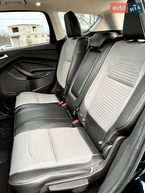 Внедорожник / Кроссовер Ford Escape 2017 в Запорожье