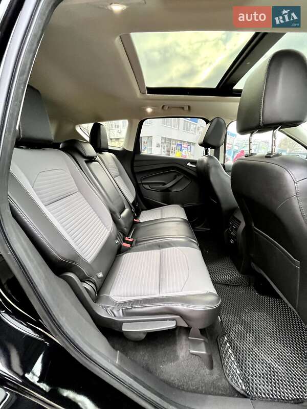 Внедорожник / Кроссовер Ford Escape 2017 в Запорожье