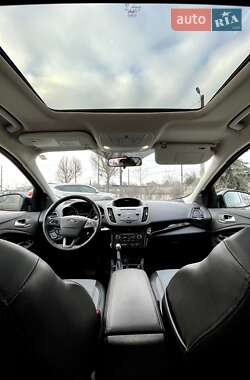 Внедорожник / Кроссовер Ford Escape 2017 в Запорожье