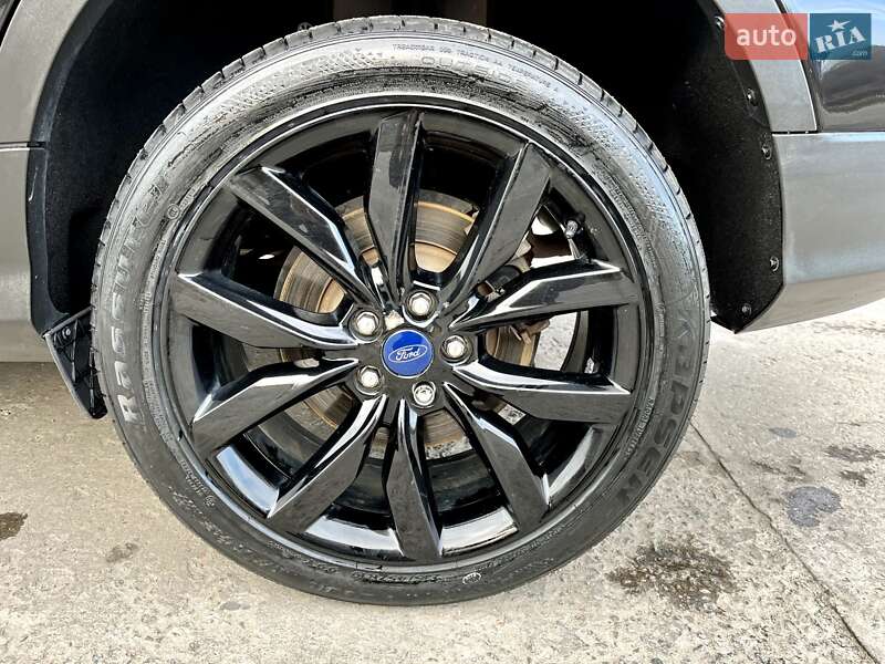 Внедорожник / Кроссовер Ford Escape 2017 в Запорожье