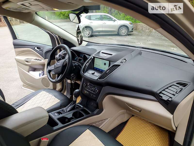 Внедорожник / Кроссовер Ford Escape 2016 в Киеве фото 10 Внедорожник / Кроссовер Ford Escape 2016 в Киеве