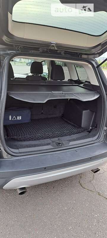 Внедорожник / Кроссовер Ford Escape 2015 в Кривом Роге