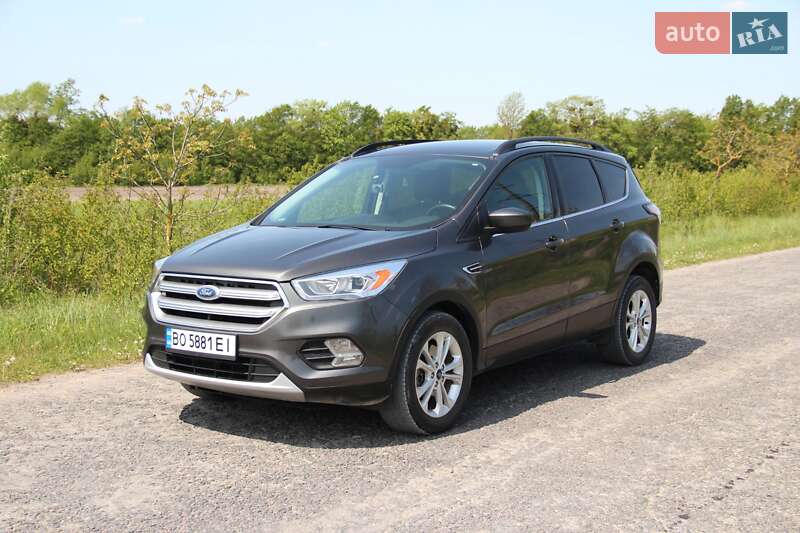 Позашляховик / Кросовер Ford Escape 2017 в Кременці