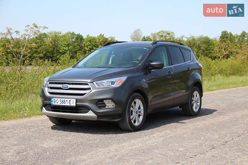 Позашляховик / Кросовер Ford Escape 2017 в Кременці