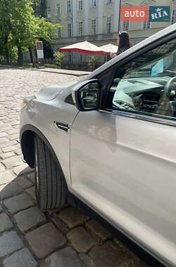Внедорожник / Кроссовер Ford Escape 2019 в 