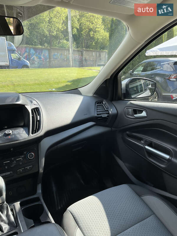 Позашляховик / Кросовер Ford Escape 2019 в Львові