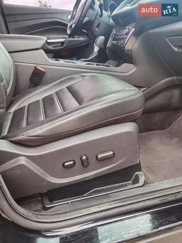 Внедорожник / Кроссовер Ford Escape 2017 в Яворове