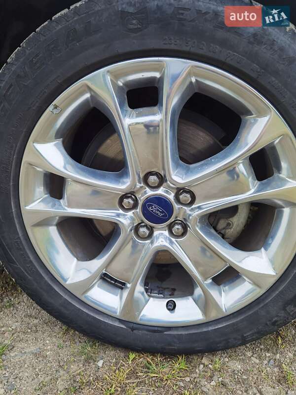 Внедорожник / Кроссовер Ford Escape 2017 в Яворове