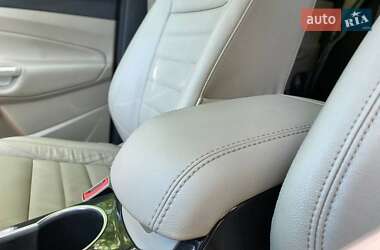 Внедорожник / Кроссовер Ford Escape 2015 в 