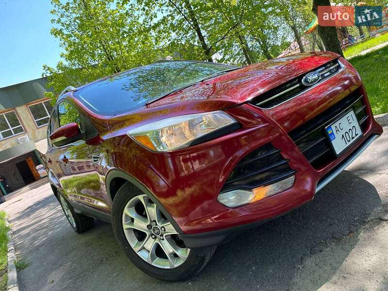 Внедорожник / Кроссовер Ford Escape 2015 в Нововолынске