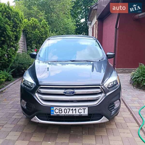 Позашляховик / Кросовер Ford Escape 2016 в Чернігові