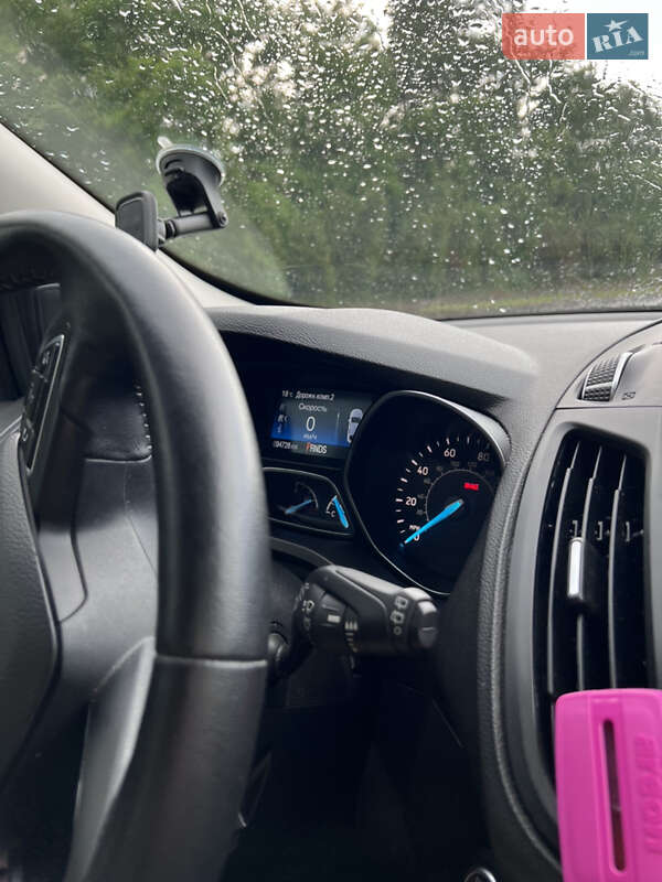 Внедорожник / Кроссовер Ford Escape 2019 в Рени