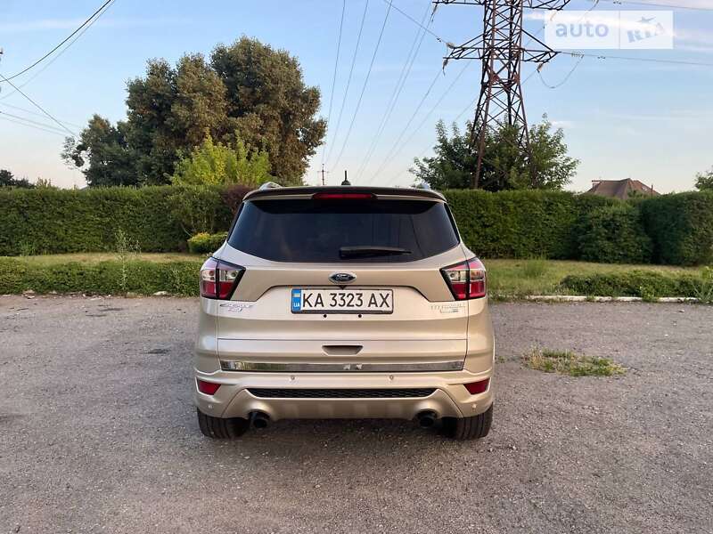 Позашляховик / Кросовер Ford Escape 2016 в Києві