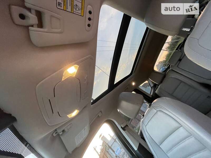 Позашляховик / Кросовер Ford Escape 2016 в Києві