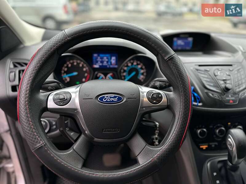 Внедорожник / Кроссовер Ford Escape 2015 в Днепре