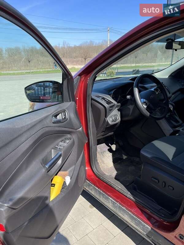 Внедорожник / Кроссовер Ford Escape 2015 в Ужгороде