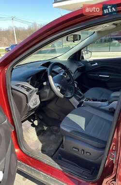 Внедорожник / Кроссовер Ford Escape 2015 в 