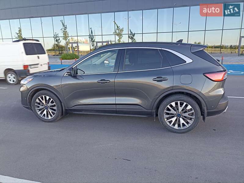 Позашляховик / Кросовер Ford Escape 2020 в Львові