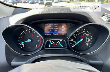 Внедорожник / Кроссовер Ford Escape 2016 в 