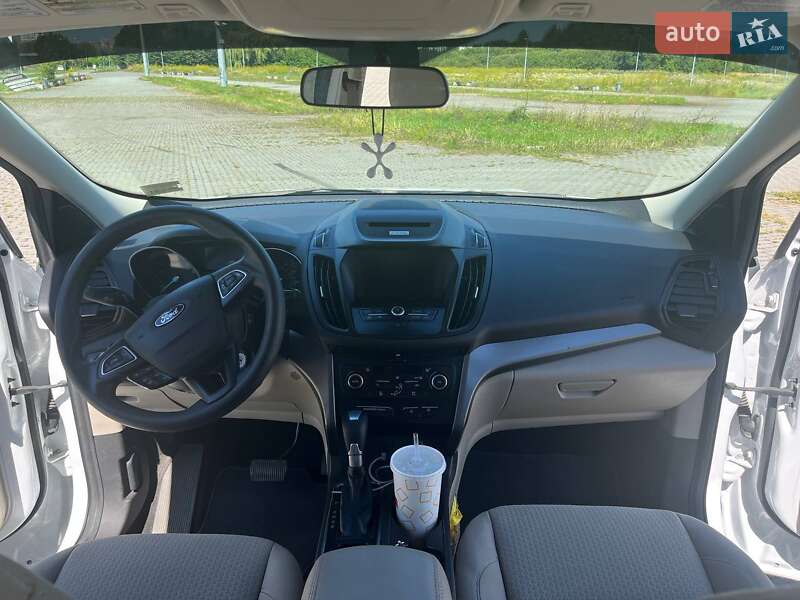 Внедорожник / Кроссовер Ford Escape 2017 в Львове