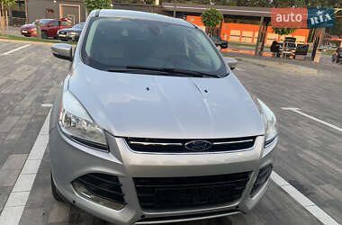 Внедорожник / Кроссовер Ford Escape 2012 в 