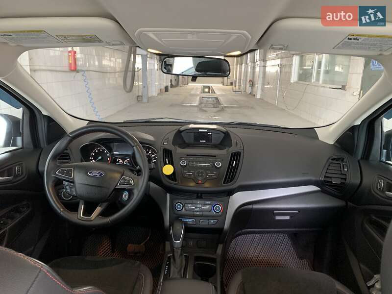 Внедорожник / Кроссовер Ford Escape 2017 в Киеве фото 4 Внедорожник / Кроссовер Ford Escape 2017 в Киеве