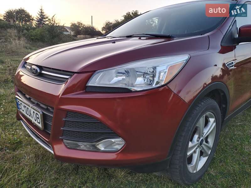 Внедорожник / Кроссовер Ford Escape 2016 в Шептицькому