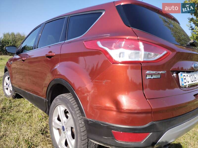 Внедорожник / Кроссовер Ford Escape 2016 в Шептицькому