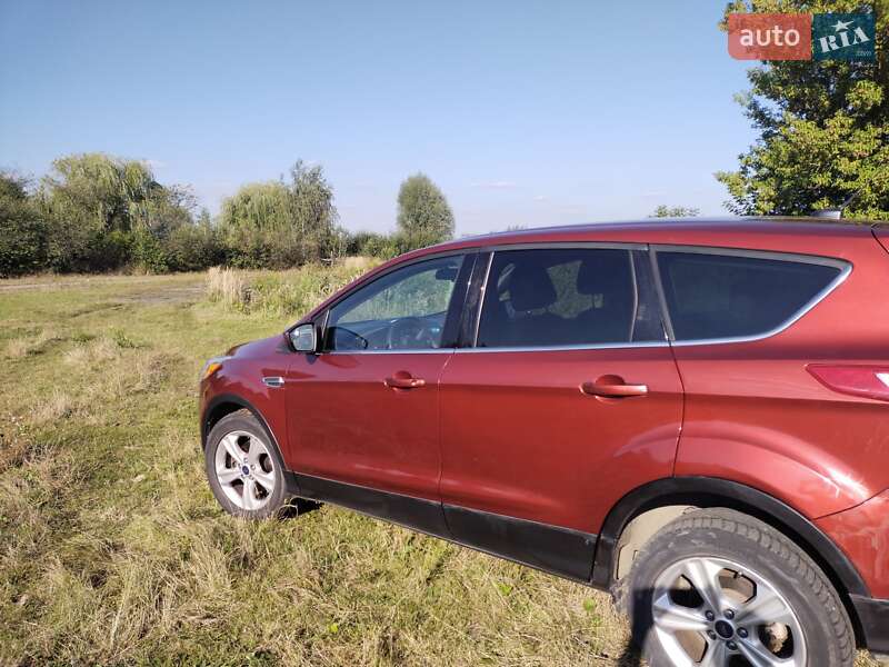 Внедорожник / Кроссовер Ford Escape 2016 в Шептицькому