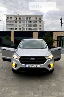 Внедорожник / Кроссовер Ford Escape 2018 в 