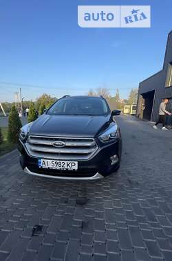 Внедорожник / Кроссовер Ford Escape 2017 в Фастове