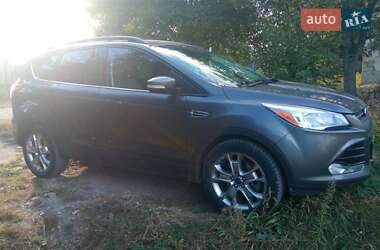 Внедорожник / Кроссовер Ford Escape 2012 в 
