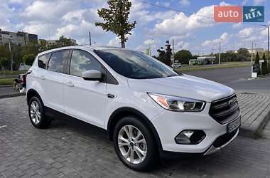 Внедорожник / Кроссовер Ford Escape 2017 в 