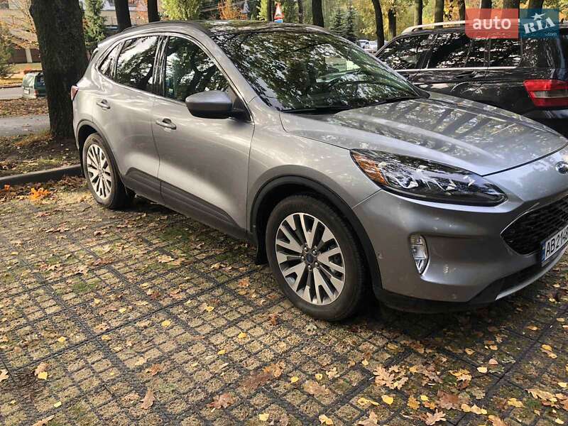 Внедорожник / Кроссовер Ford Escape 2021 в 