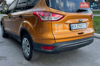 Внедорожник / Кроссовер Ford Escape 2015 в 