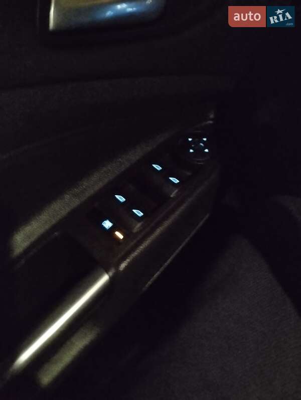 Внедорожник / Кроссовер Ford Escape 2014 в Ужгороде