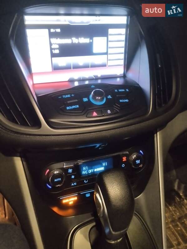 Внедорожник / Кроссовер Ford Escape 2014 в Ужгороде