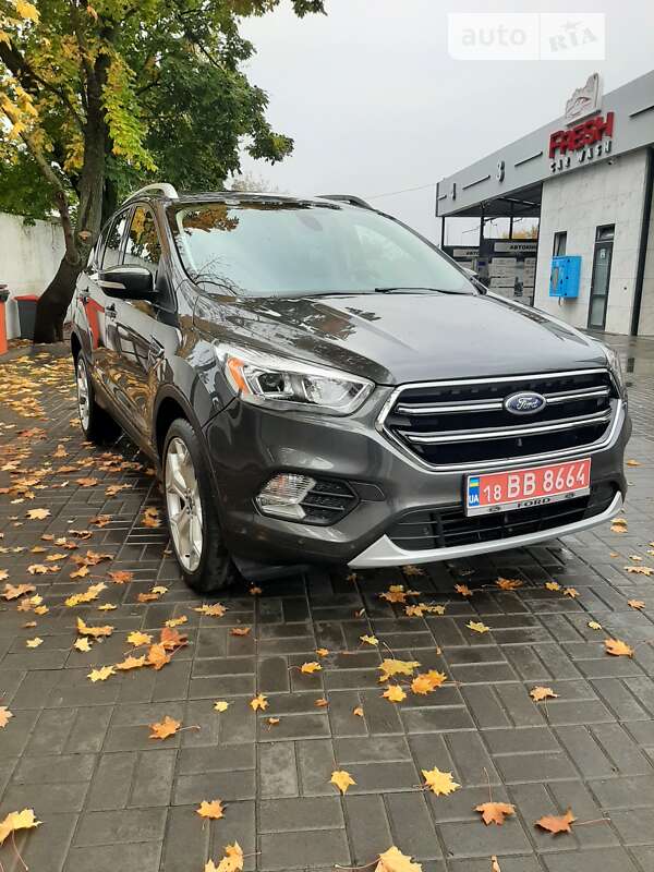 Внедорожник / Кроссовер Ford Escape 2018 в Ровно