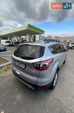 Внедорожник / Кроссовер Ford Escape 2016 в Киеве