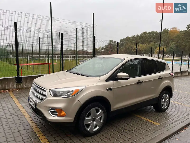 Позашляховик / Кросовер Ford Escape 2016 в 