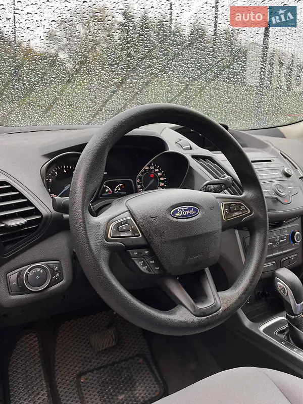 Позашляховик / Кросовер Ford Escape 2016 в 