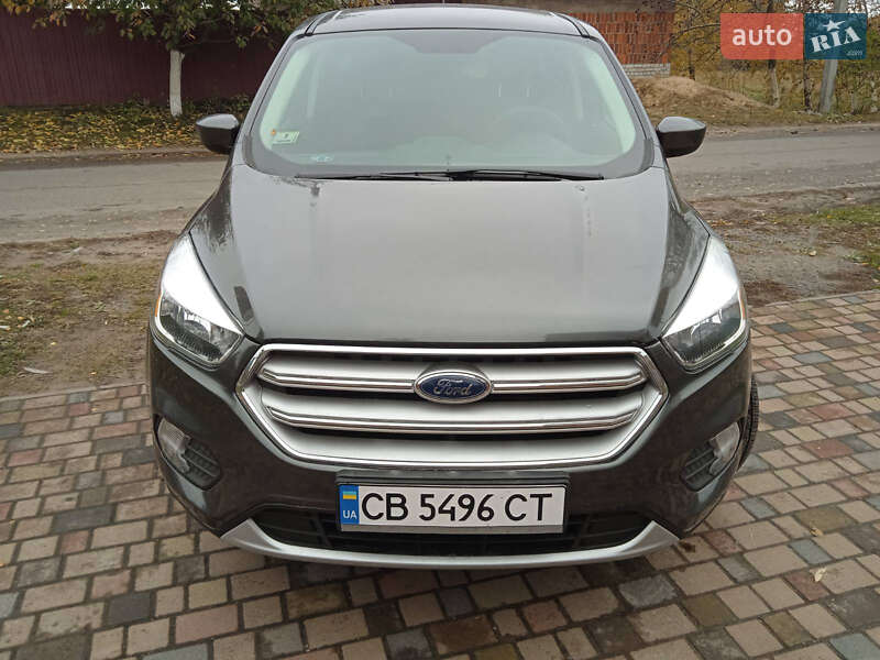 Позашляховик / Кросовер Ford Escape 2017 в Чернігові