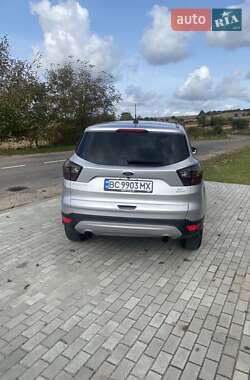 Внедорожник / Кроссовер Ford Escape 2017 в 