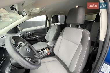 Внедорожник / Кроссовер Ford Escape 2016 в 