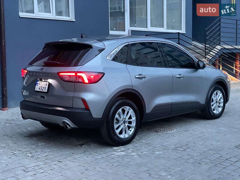 Позашляховик / Кросовер Ford Escape 2022 в Івано-Франківську
